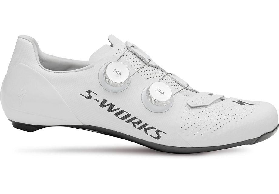 S-Works 7 Road Maantiekengat What makes the perfect cycling shoe? Is it exceptional power transfer? Superior Comfort?