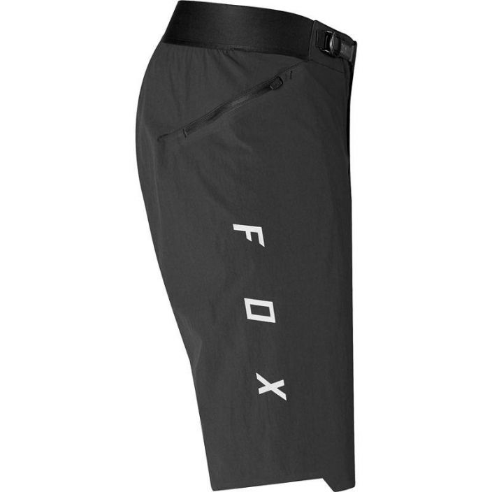 FOX Flexair shortsit Kevyt, erittain hengittava 4-way strech kankaasta tehty MTB shortsi. FOX Flexair