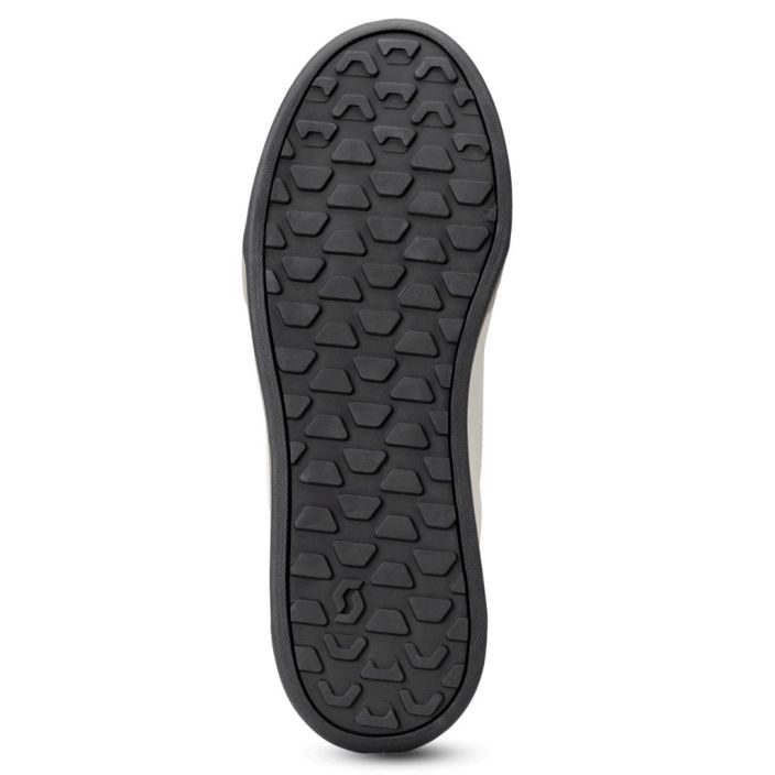Scott Volt Evo Flat Kengat The Volt Evo Flat shoes are a great option for riders looking for the perfect balance of